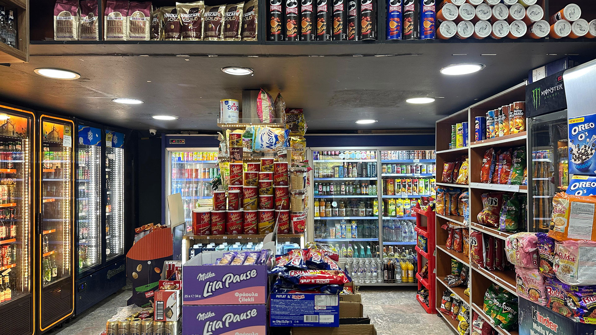 Bircan Market iç Görünüm